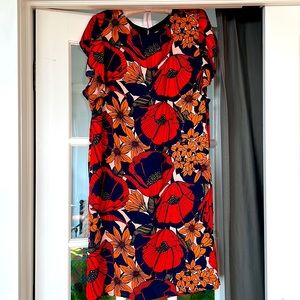 Unworn Beautiful summer floral dress - Loft Size LP w/floral print (hits knee)
